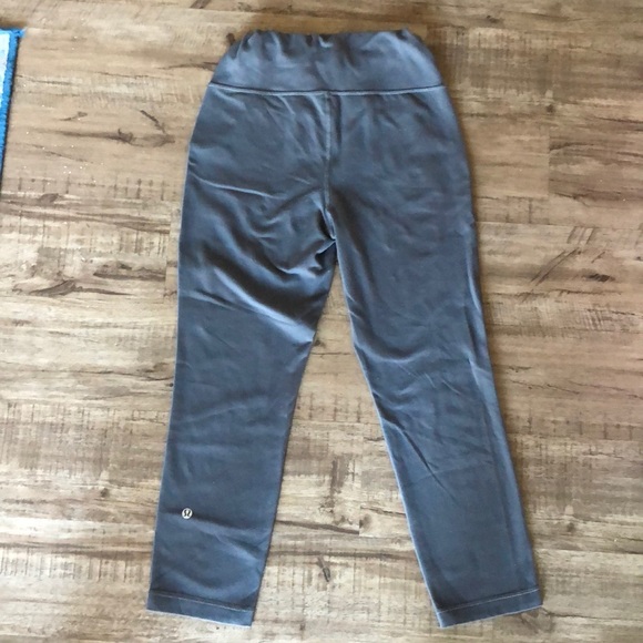 LULULEMON 🍋 athletic leggings - Picture 3 of 4